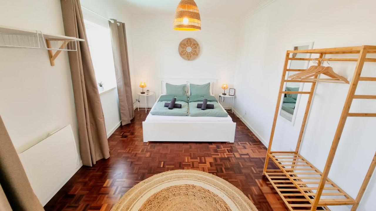 Tika Surf Camp Ericeira Hotel Carvoeira Exterior photo