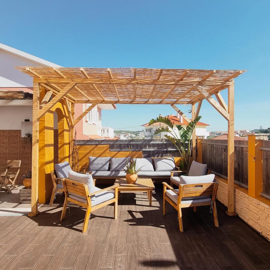 Tika Surf Camp Ericeira Hotel Carvoeira Exterior photo